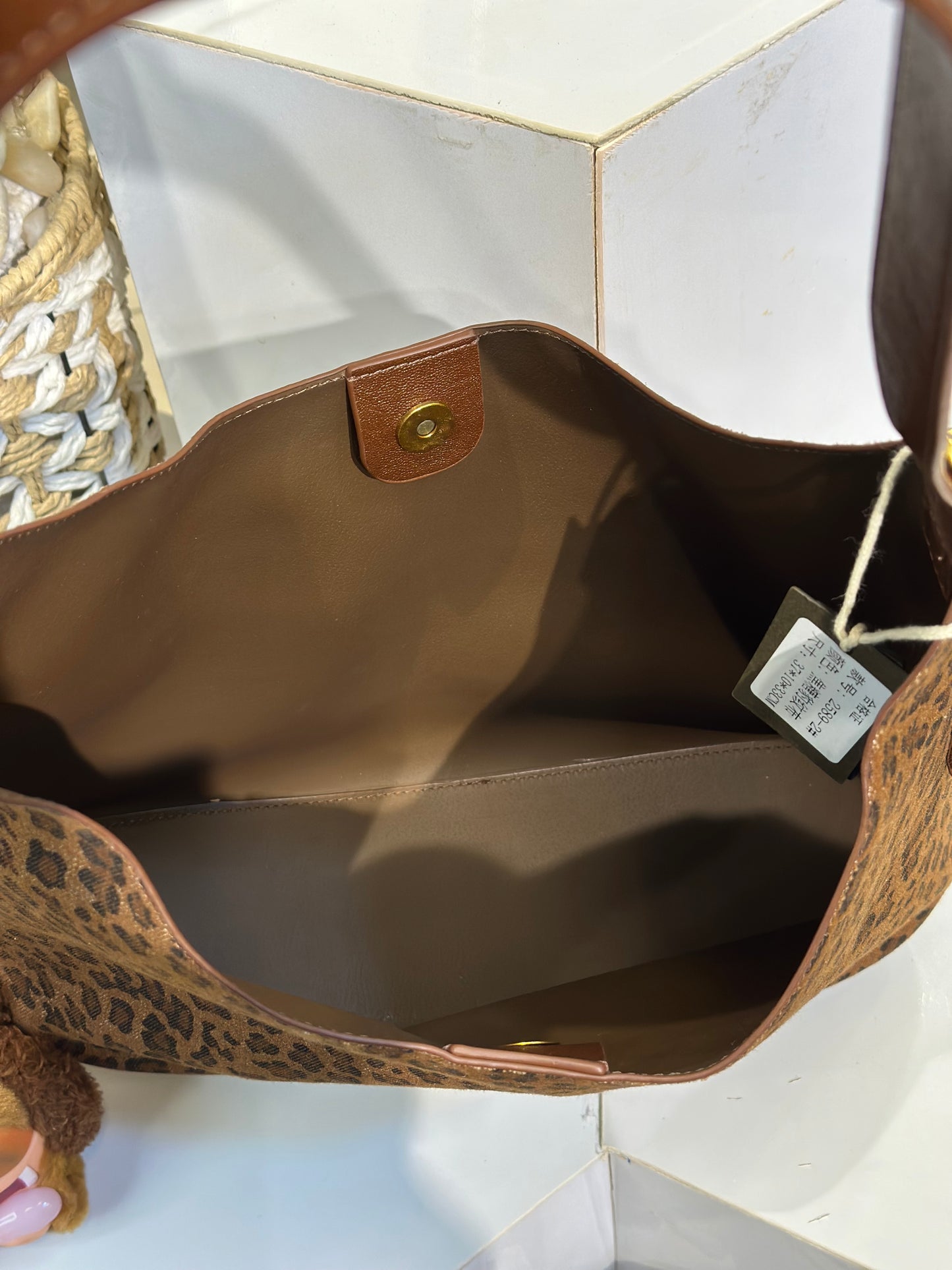 Tiger Shoulder Bag & Cross