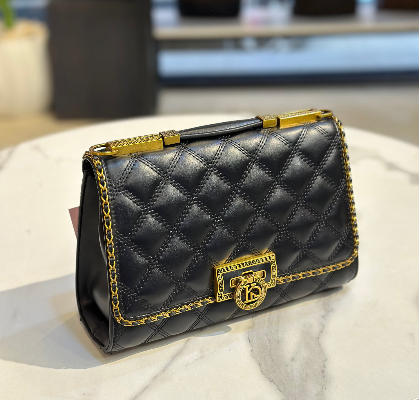 Antique Style Hand & Crossbody Bag – A True Statement Piece