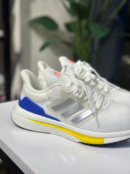 Running Sneakers – Vietnam Edition