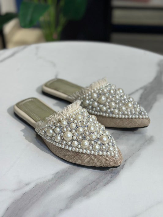 The Summer Slipper That Never Goes Out of Style