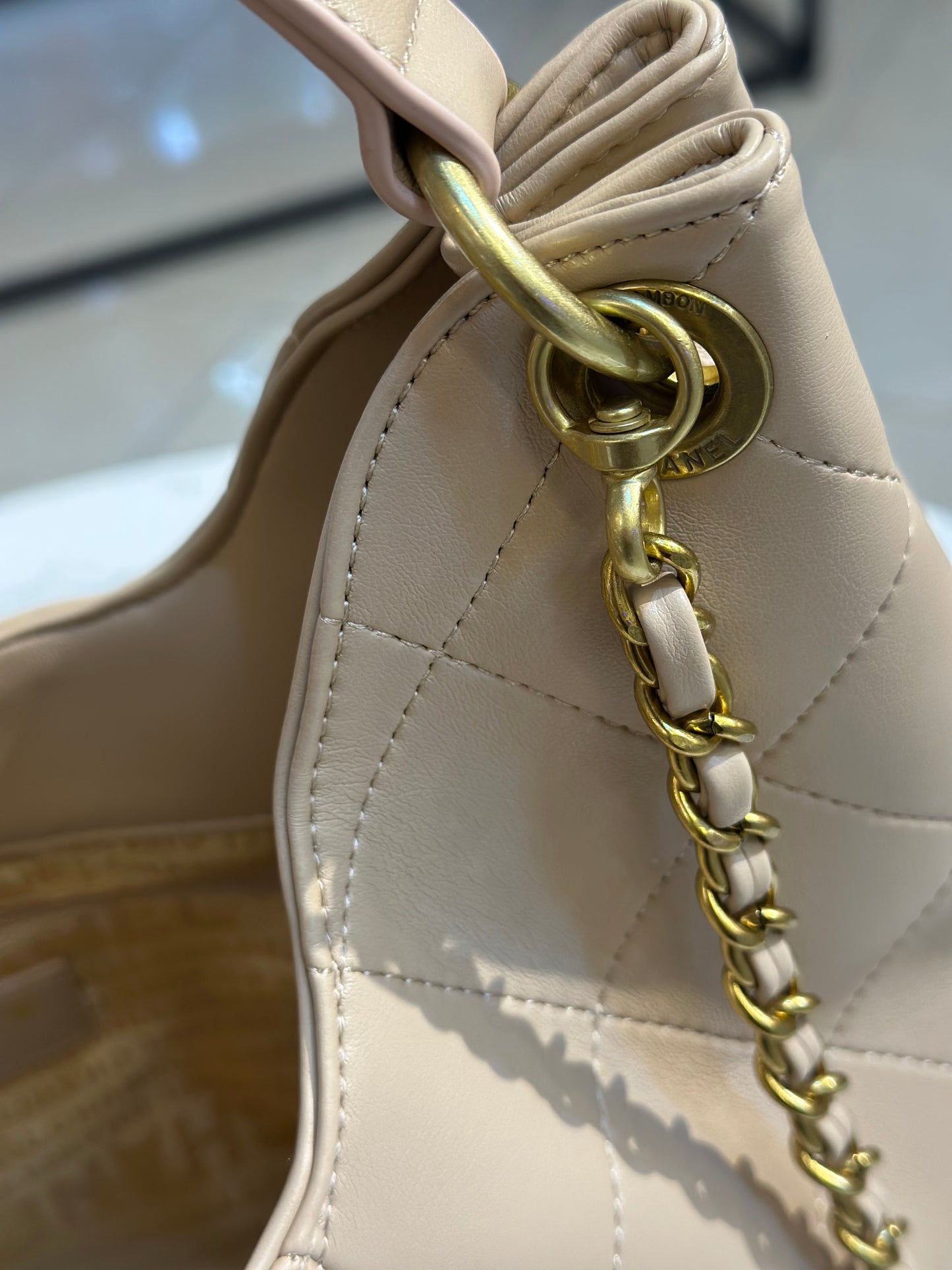Chanel shoulder