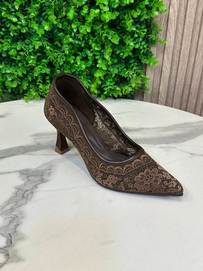 Lace Pointed-Toe Pumps - 7 cm