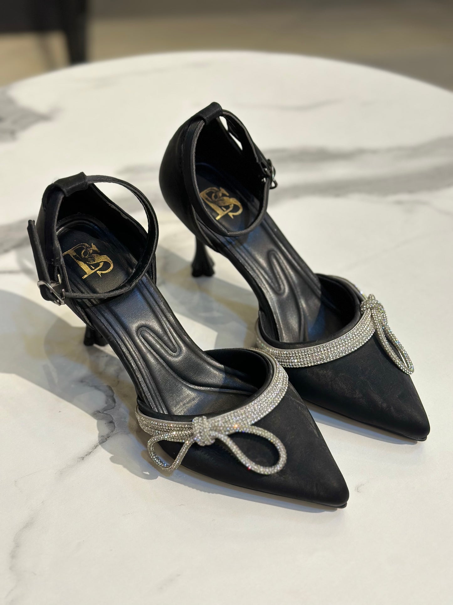 Crystal Bow Pointed Heel Pumps 7 cm