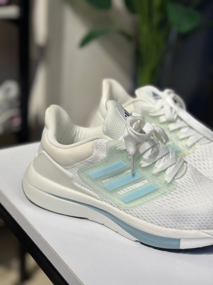 Running Sneakers – Vietnam Edition