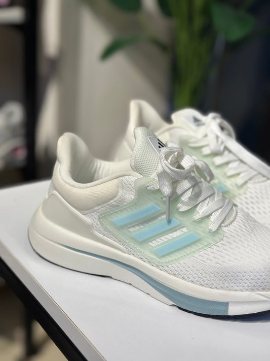 Running Sneakers – Vietnam Edition