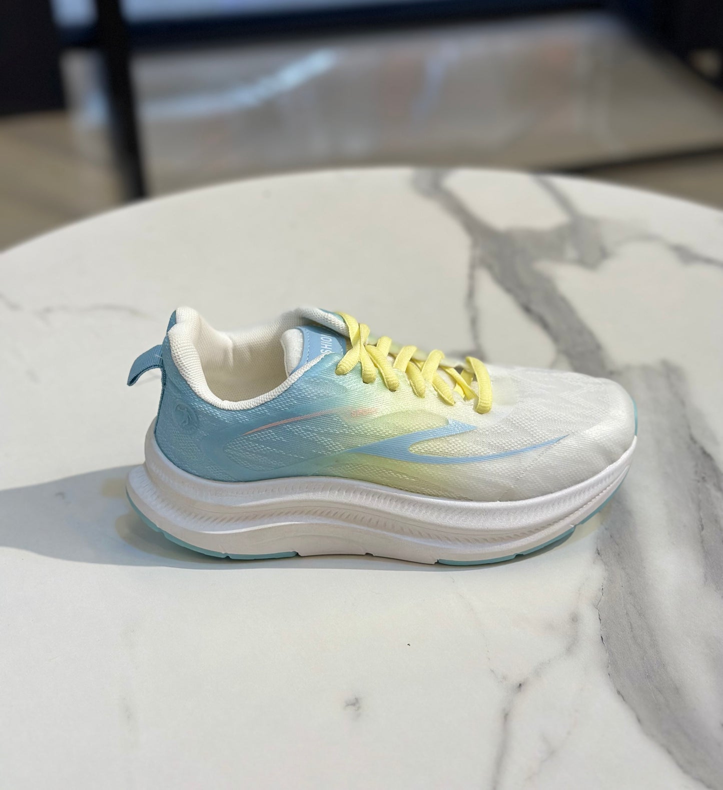 Sport Sneakers – Lightweight Comfort Meets Everyday Style