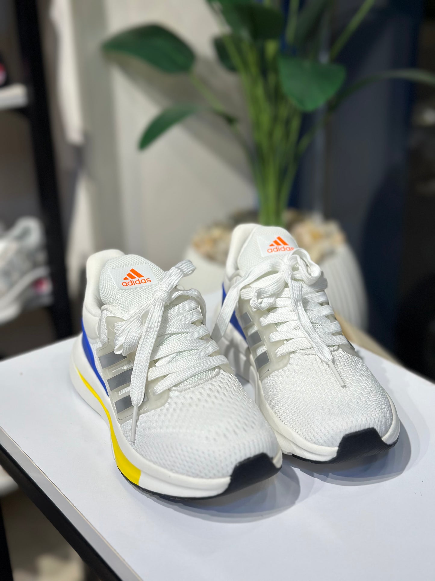 Running Sneakers – Vietnam Edition