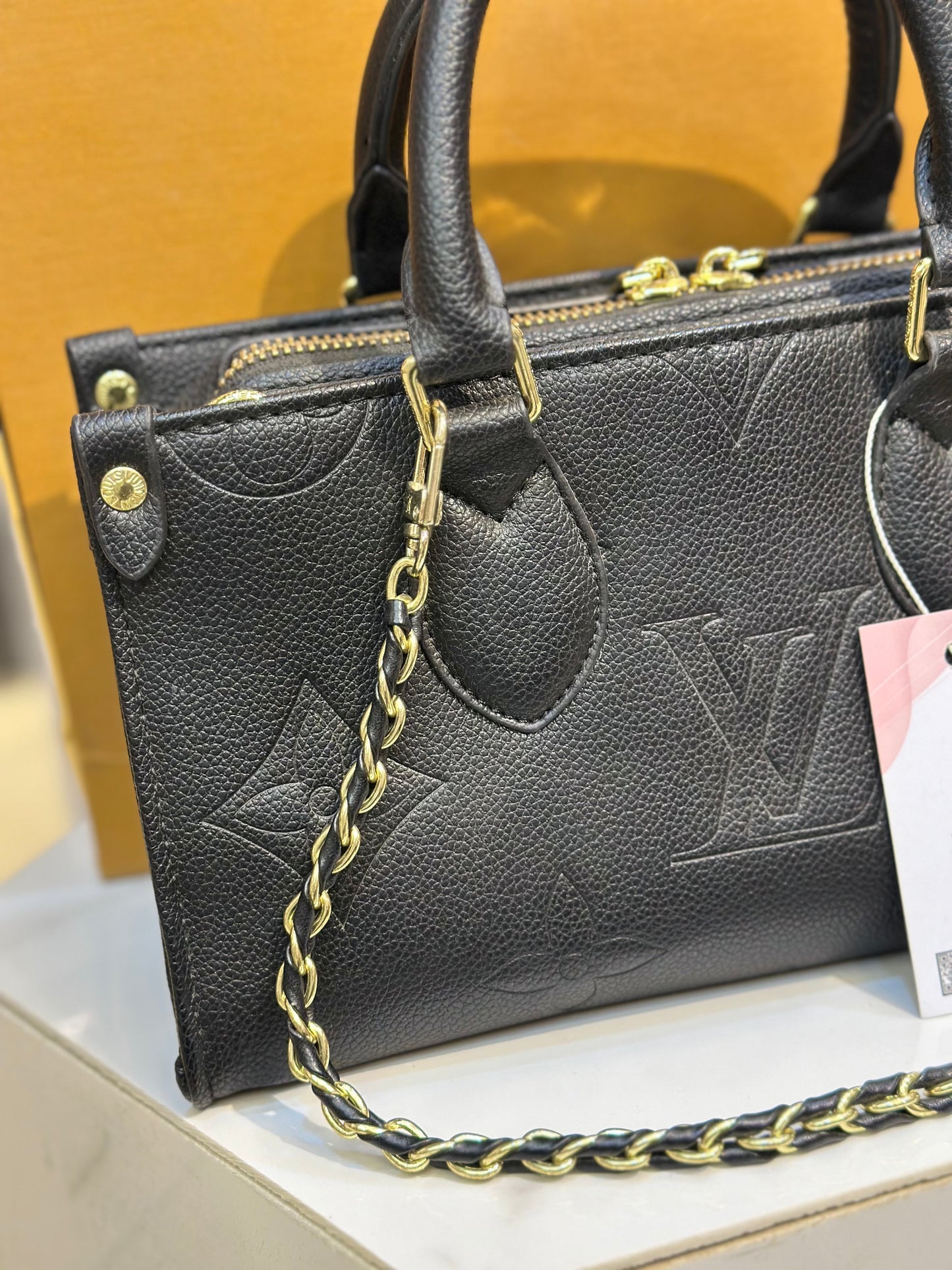 lv shoulder bag -on the go edition