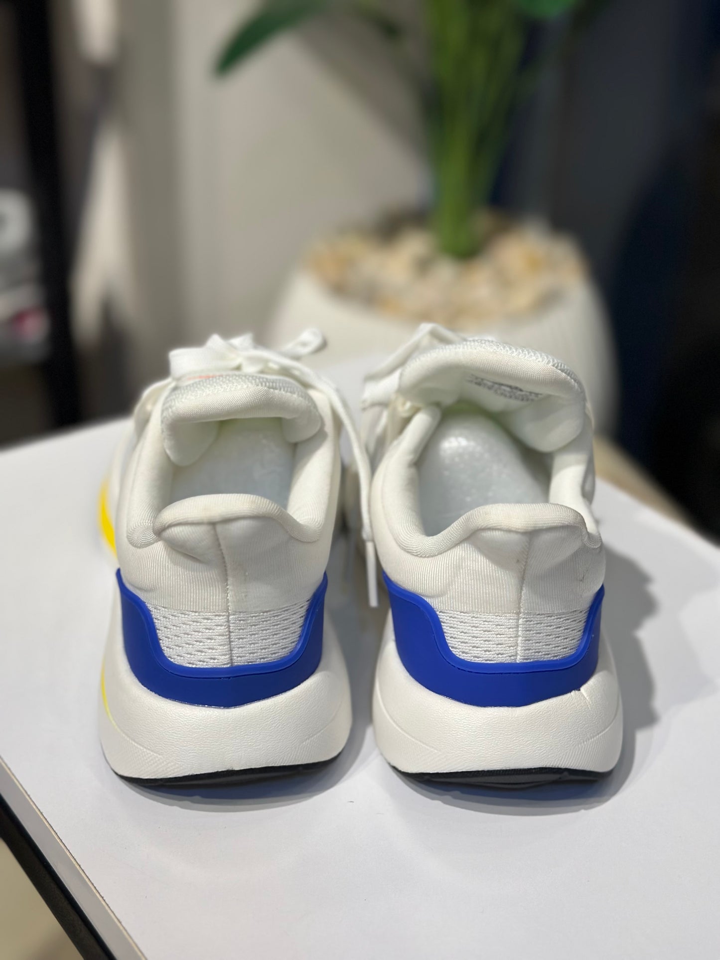 Running Sneakers – Vietnam Edition