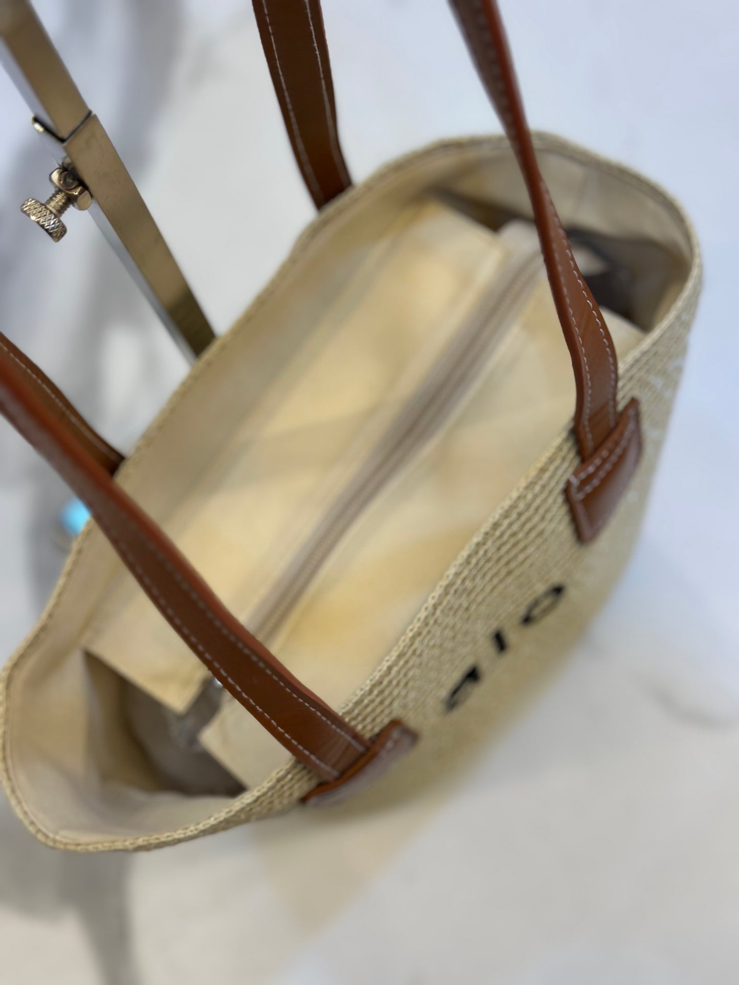 alo Coastal Tote Bag -inspired