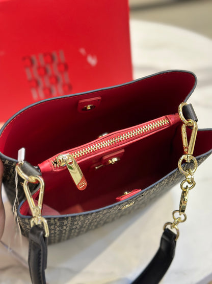 Elegant CH-Inspired Handbag – 2 Straps for Multiple Styles with Premium Box