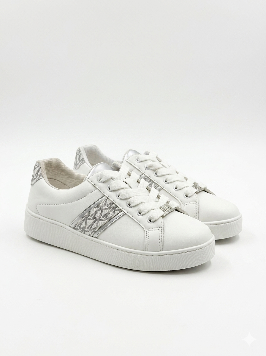 Everyday Chic Low-Top Sneakers