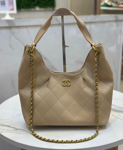 Chanel shoulder