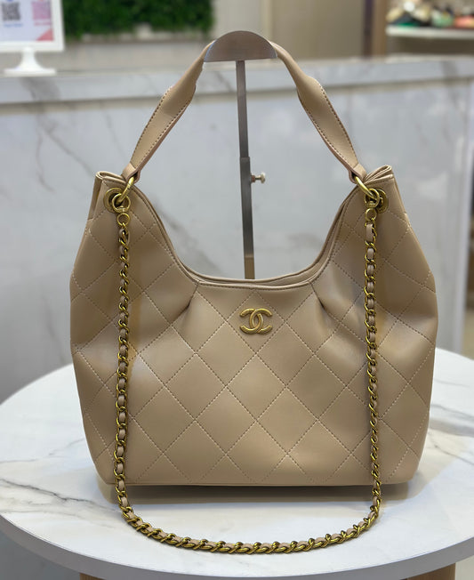 Chanel shoulder