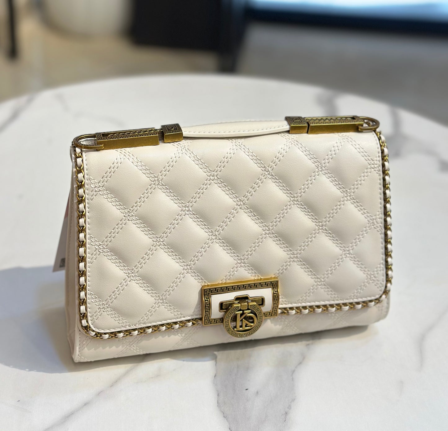 Antique Style Hand & Crossbody Bag – A True Statement Piece