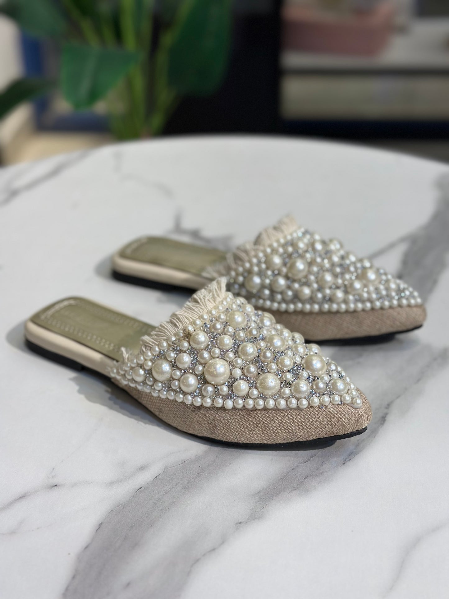 The Summer Slipper That Never Goes Out of Style