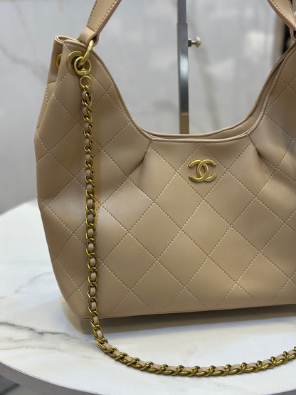 Chanel shoulder