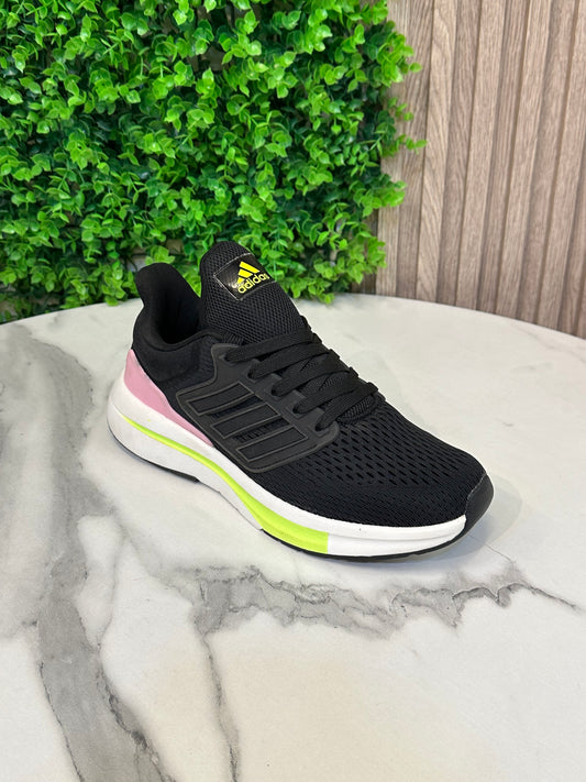 Running Sneakers – Vietnam Edition